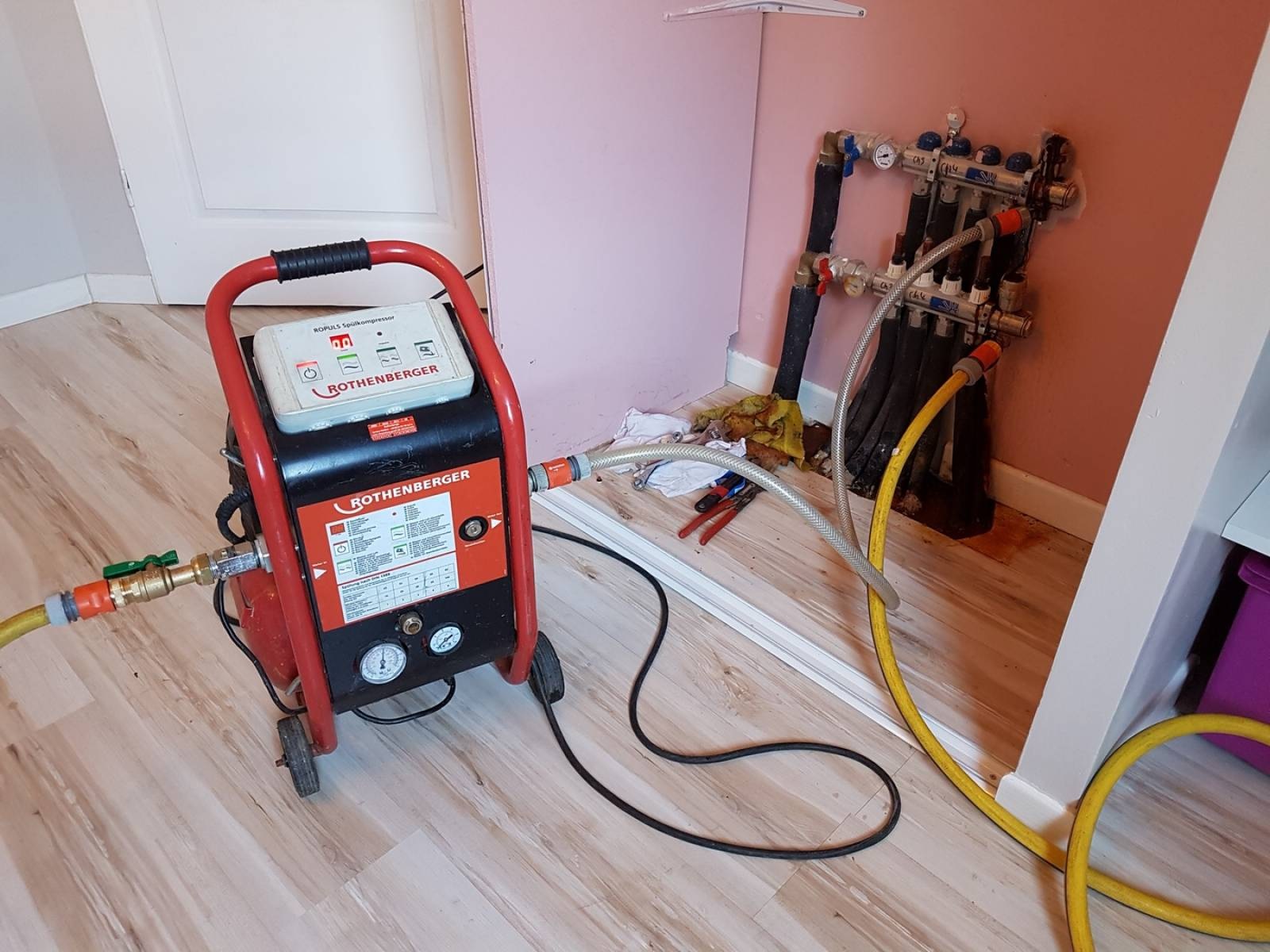 Altunizade Vaillant Hermetik Şofben Kombi Bakımı